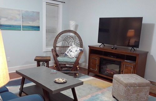 Maple Bay Apartment | The Garden Suite in Maple Bay, a private, quiet, spacious retreat