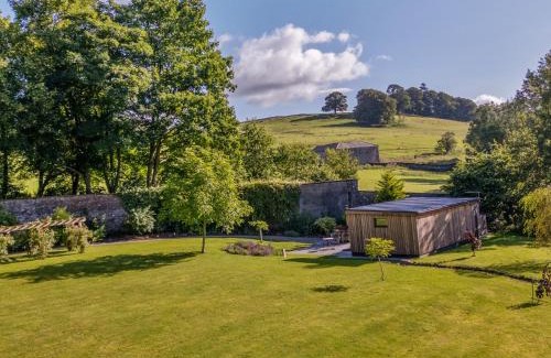 Hutton House | The Gardener's Retreat