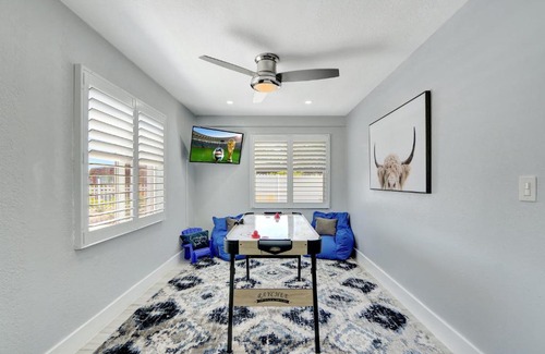 Miami Gardens House | The Gardens - Luxe, Pool, Mins to Hard Rock Stadium