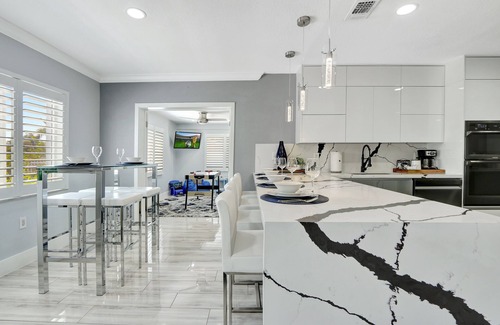 Miami Gardens House | The Gardens: Luxe, Pool, Mins to Hard Rock Stadium