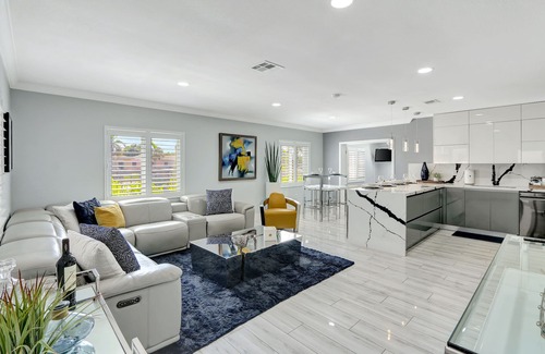 Miami Gardens House | The Gardens: Luxe, Pool, Mins to Hard Rock Stadium