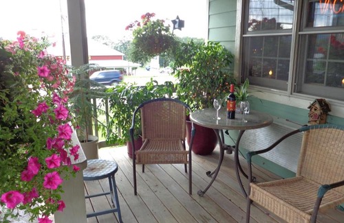 Thayerville Hotel | The Garrett Inn