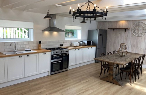 Freshwater Bay Apartment | The Gate