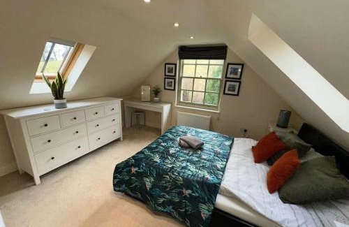 Kirknewton Villa | The Gate House - 3 Bed & Parking