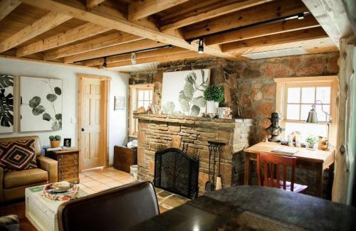 Edmond House | The Gate House- Autumn Retreat In Edmond, Ok
