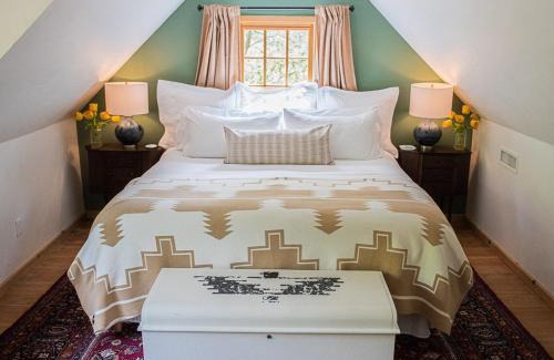 Edmond House | The Gate House- Autumn Retreat In Edmond, Ok