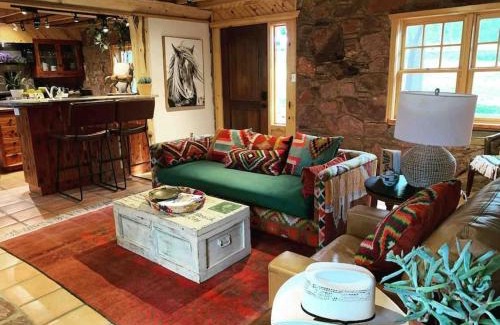 Edmond House | The Gate House- Autumn Retreat In Edmond, Ok