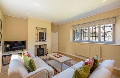 Apethorpe House | The Gate House