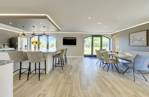 Richmond House | THE GATE HOUSE, pet friendly, character holiday cottage in Barton