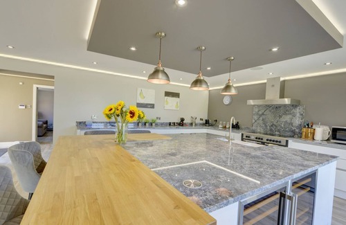 Richmond House | THE GATE HOUSE, pet friendly, character holiday cottage in Barton