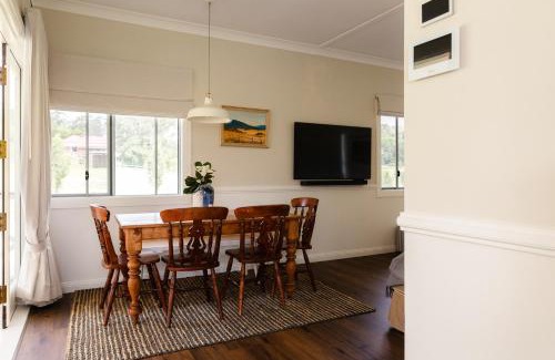 North Tamborine House | The Gatekeeper's Cottage
