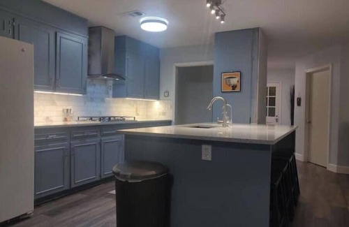 Euless House | The Gathering House