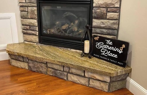 Rexburg House | The Gathering Place: 5-BDRM Mega hot tub sauna