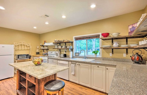 Brenham House | 'The Gathering Place' Brenham Home on 6 Acres