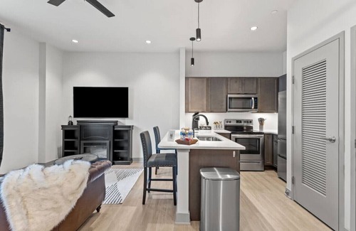 Downtown Condo | The Gatsby Getaway, Downtown LEX