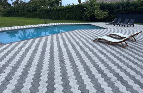 Tamiami House | The Gaudium House nSpacious, peaceful, Pool, Game room, close to attractions