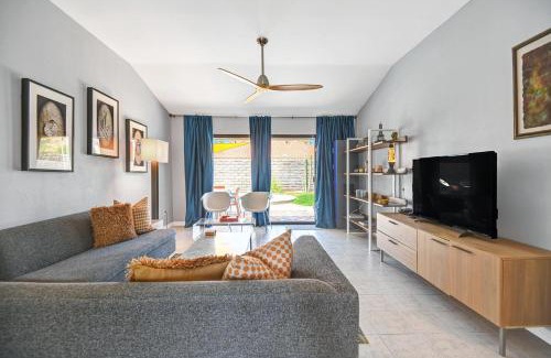 Palm Springs House | The Gem House - Meredith Lodging