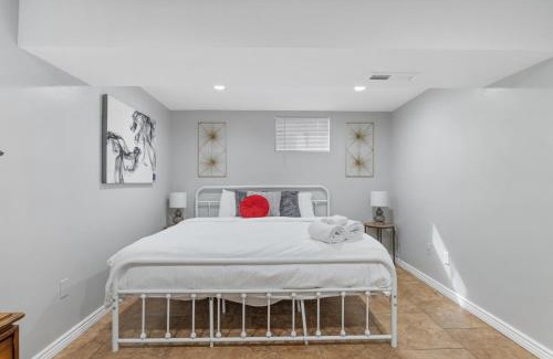 North Alameda House | The Gem of Lakewood!