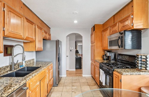 North Alameda House | The Gem of Lakewood!