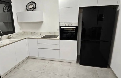 Kiryat Ata Apartment | The Gem of the Krayotnn