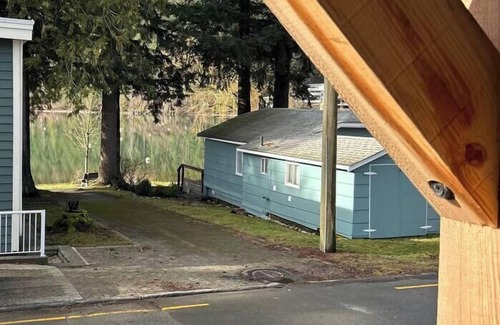 Cultus Lake House | The 'Gem' @ rentcultus