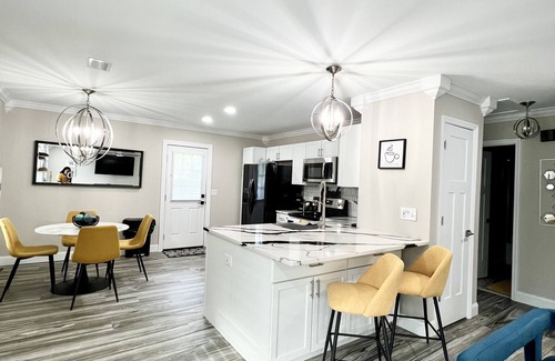 Ladson Apartment | The Gem- Stylish 2BR/1BA Renovated Duplex