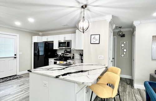 Ladson Apartment | "The Gem" Stylish Fully Renovated 2 Bedroom 1 Bathroom Duplex
