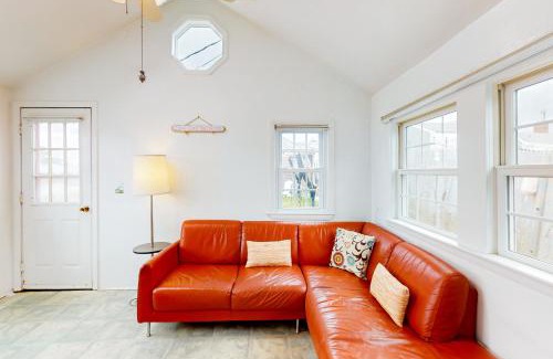 Dennis Port House | The Genoa
