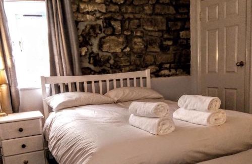 Barrow Gurney Bed & Breakfast | The George & Dragon Felton