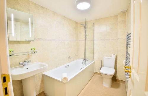 Axminster Hotel | The George Hotel