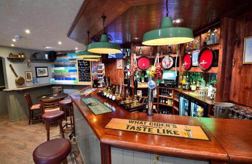 Crewkerne Hotel | The George Hotel
