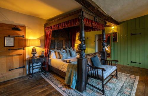 Norton St. Philip Hotel | The George Inn & Plaine