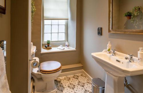 Norton St. Philip Hotel | The George Inn & Plaine