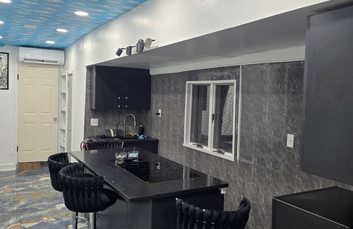 North Side Apartment | The Georges Hidden Gem