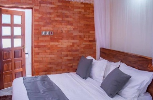 Kabale Bed & Breakfast | The Georges' Residence : Deluxe Single Roomn