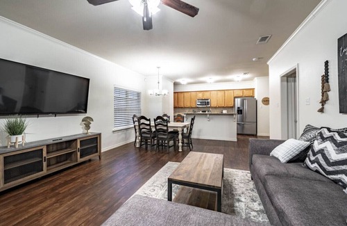 North by Northwest House | The Getaway - 4BR/2BA - Sleeps 9