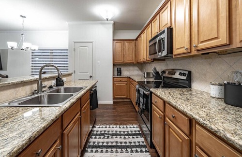 North by Northwest House | The Getaway - 4BR/2BA - Sleeps 9