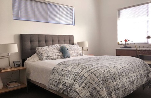 Desert Hot Springs Hotel | The Getaway 5BR #7: Pool, Mountain View, Kids/Pets welcome