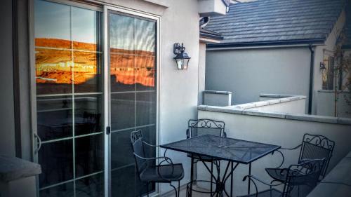 Sienna Hills House | The Getaway at The Casitas