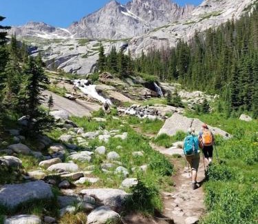 Estes Park Apartment | The Getaway,Hot Tub, AC, 2miles from RMNP