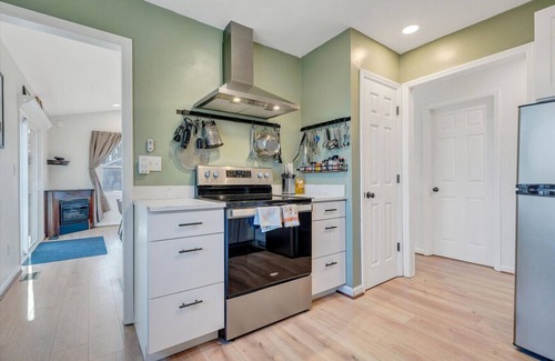 Burnt Chimney House | The Getaway Lodge near Roanoke/Bedford/Lynchburg