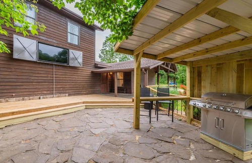 Theodosia House | The Getaway Ranch