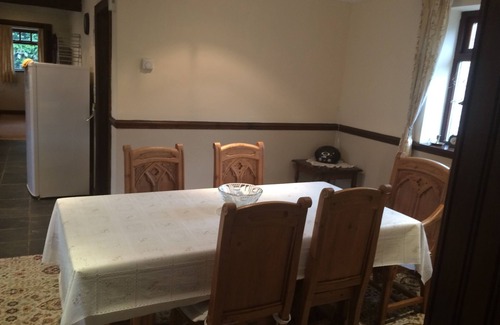 Frosterley House | The Gin Gang. Large barn conversion ideal for families. Sleeps 10.