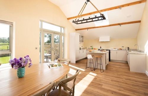Matfen Cottage | THE GINGAN - dog friendly cottage sleeping 8 guests in 4 bedrooms