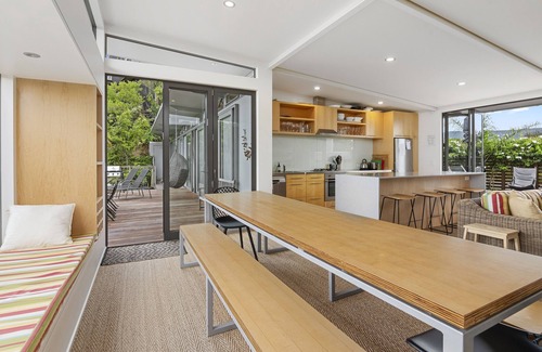 Kaiteriteri Cottage | The Glass House - Kaiteriteri Holiday Home