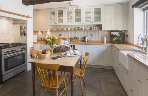 Blockley House | The Glen is a spacious family house in the Cotswolds with a large garden