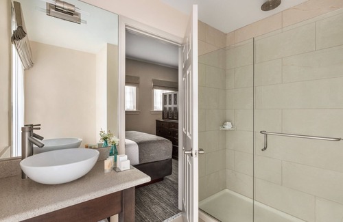 University Circle Hotel | The Glidden House