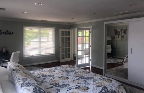 Zanoni House | The Gloucester "Main Street Retreat" will assist you in loving this small town!!