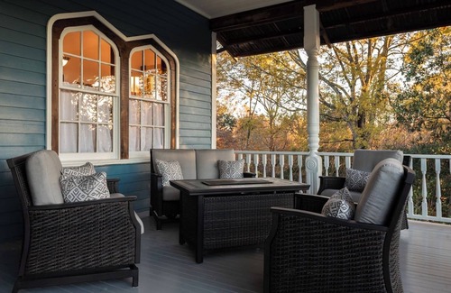 St. Francisville House | The Glynns by Louisiana Hospitality Group
