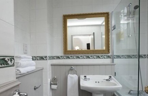 Swindon Hotel | The Goddard Arms